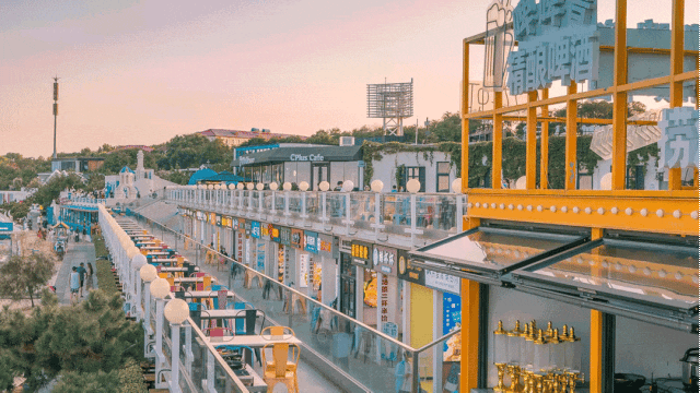 1713244800858536.gif 碧螺塔海上酒吧公园.gif